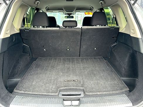 Used 2023 Nissan Rogue SV FWD image 21