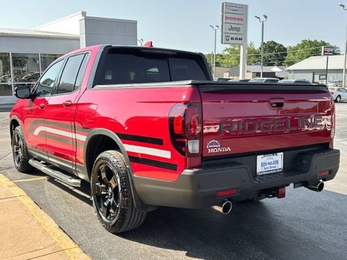 Used 2025 Honda Ridgeline Black Edition image 7