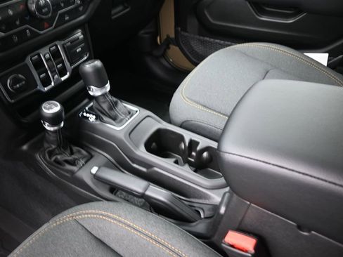 New 2026 Jeep Gladiator Sport AWD/4WD image 33