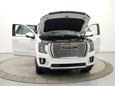 Used 2023 GMC Yukon Denali image 10