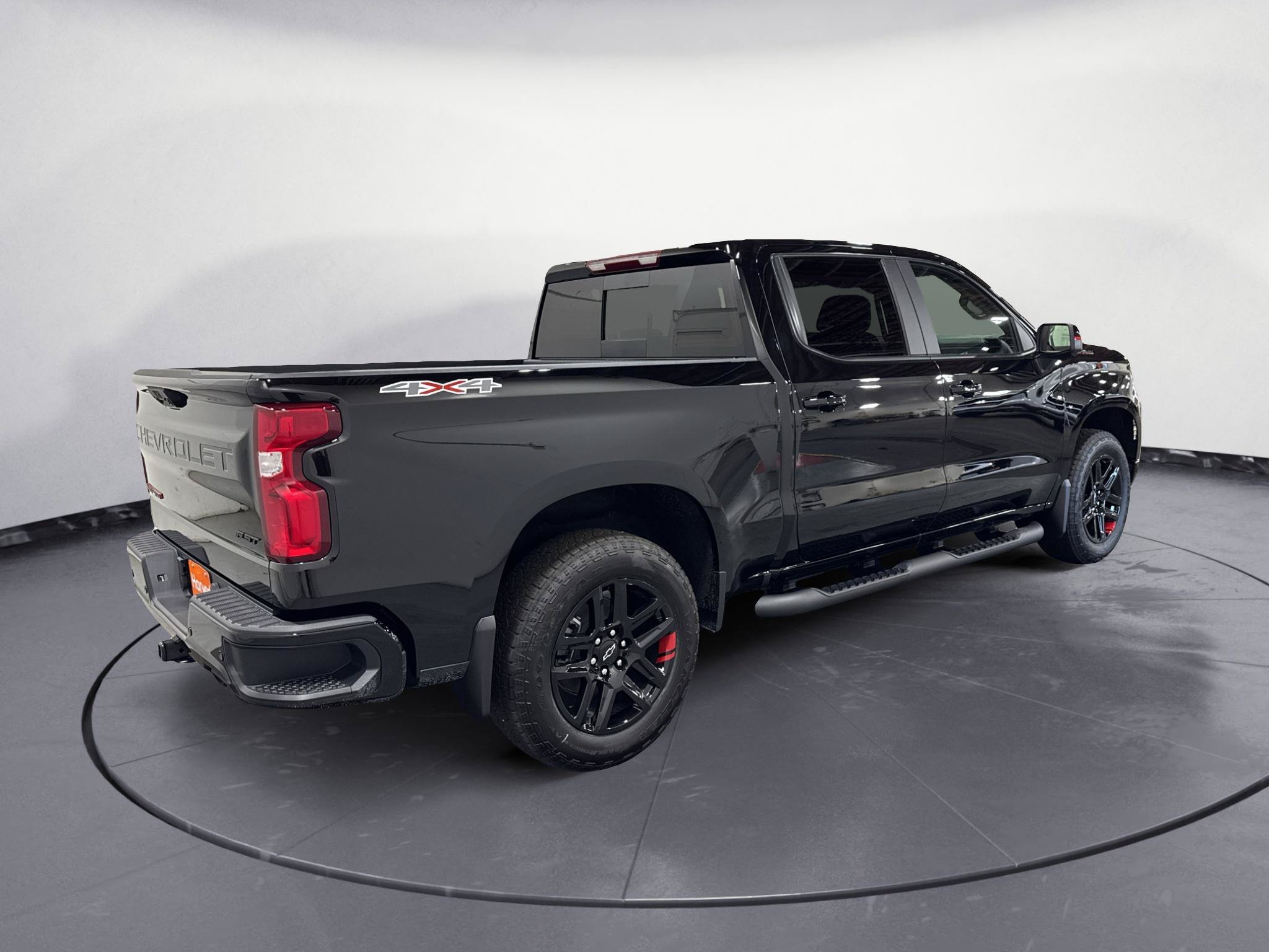 New 2026 Chevrolet Silverado 1500 RST w/ Redline Edition AWD/4WD image 8