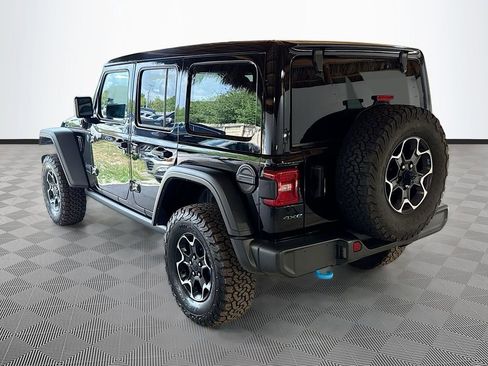 Used 2023 Jeep Wrangler Unlimited Rubicon 4xe w/ Cold Weather Group AWD/4WD image 8