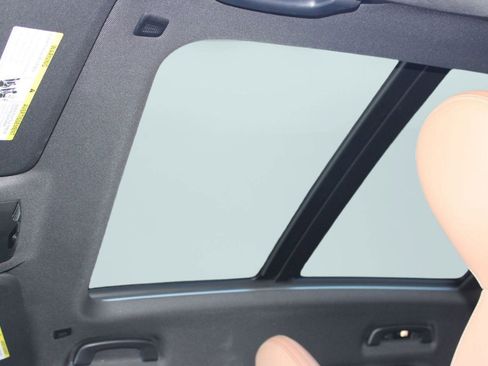 Used 2025 MINI Cooper Countryman S w/ Comfort Package Max image 16