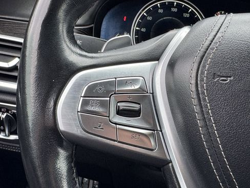 Used 2018 BMW 750i xDrive image 30