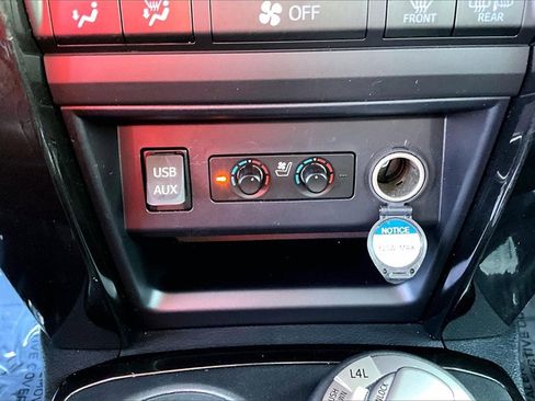 Used 2019 Toyota 4Runner Limited image 32