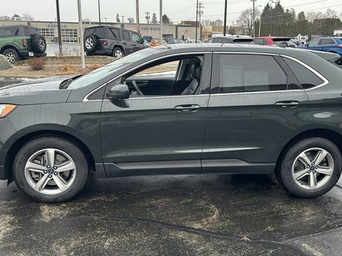 Used 2022 Ford Edge SEL w/ Convenience Package image 5