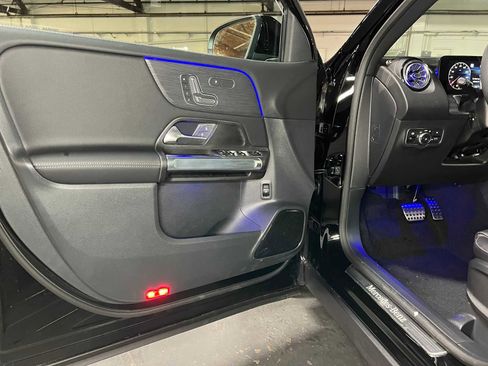 New 2026 Mercedes-Benz GLB 250 4MATIC image 20