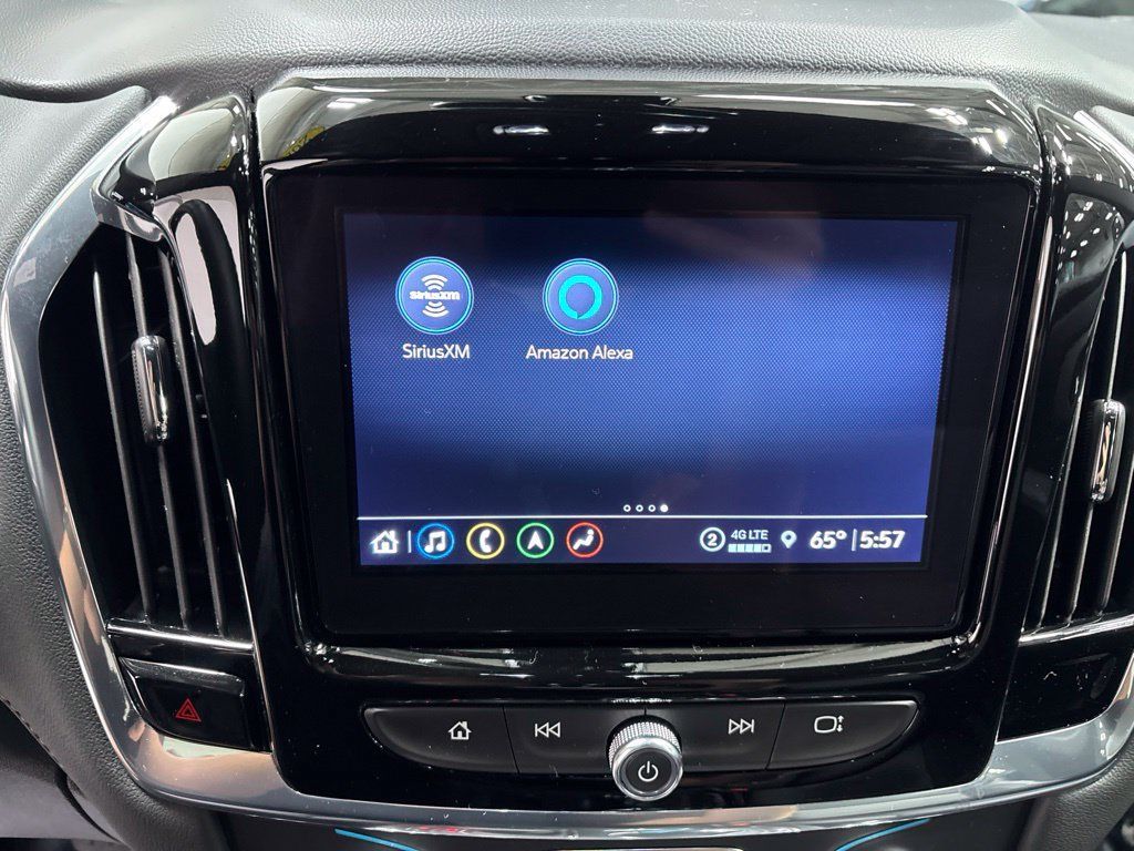 Used 2023 Chevrolet Traverse LT w/ LT Premium Package AWD/4WD image 19