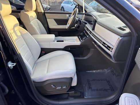 Certified 2025 Hyundai Santa Fe Calligraphy image 19