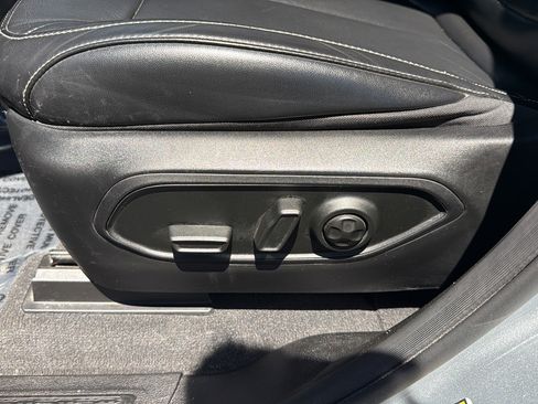 Used 2021 Jeep Grand Cherokee L Limited AWD/4WD image 15