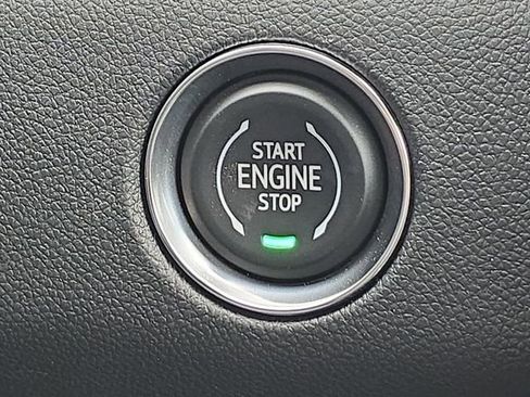 Certified 2025 GMC Acadia Elevation w/ Elevation Premium Package image 17