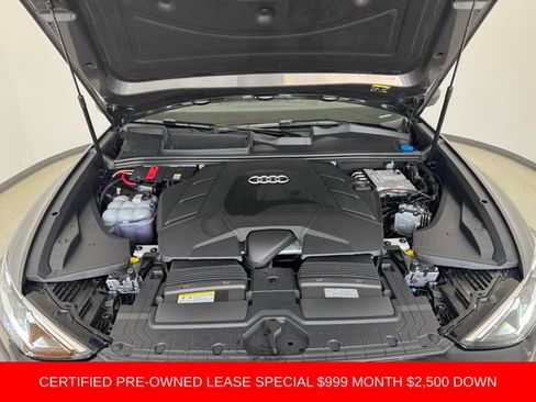 Used 2026 Audi Q8 Premium w/ Convenience Plus Package AWD/4WD image 4