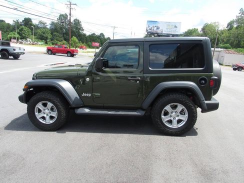 Used 2020 Jeep Wrangler Sport AWD/4WD image 7