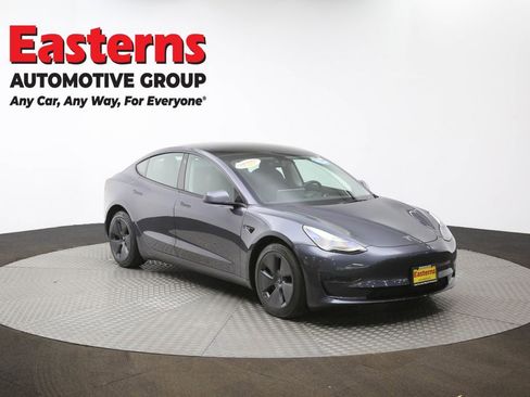 Used 2023 Tesla Model 3 Standard Range image 47