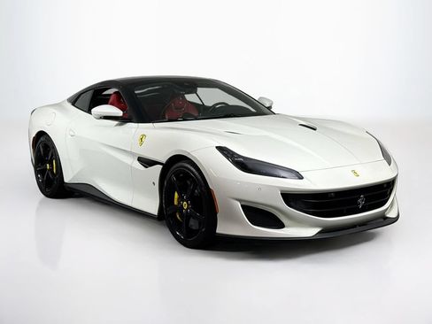 Certified 2020 Ferrari Portofino RWD image 26