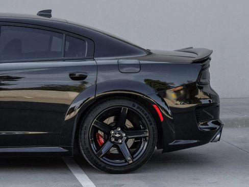 Used 2016 Dodge Charger R/T Scat Pack w/ Technology Group RWD image 15