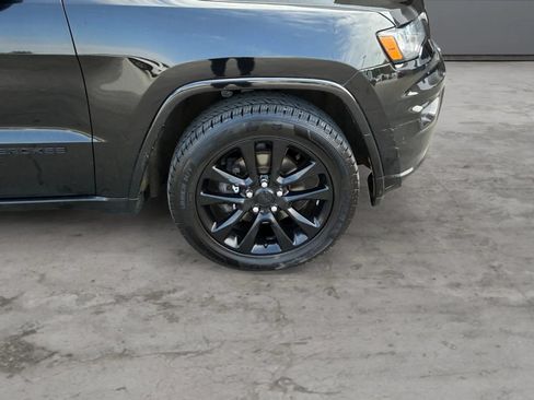 Used 2019 Jeep Grand Cherokee Altitude AWD/4WD image 45