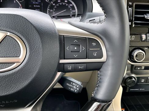 Used 2023 Lexus GX 460 Premium w/ Premium Package image 23