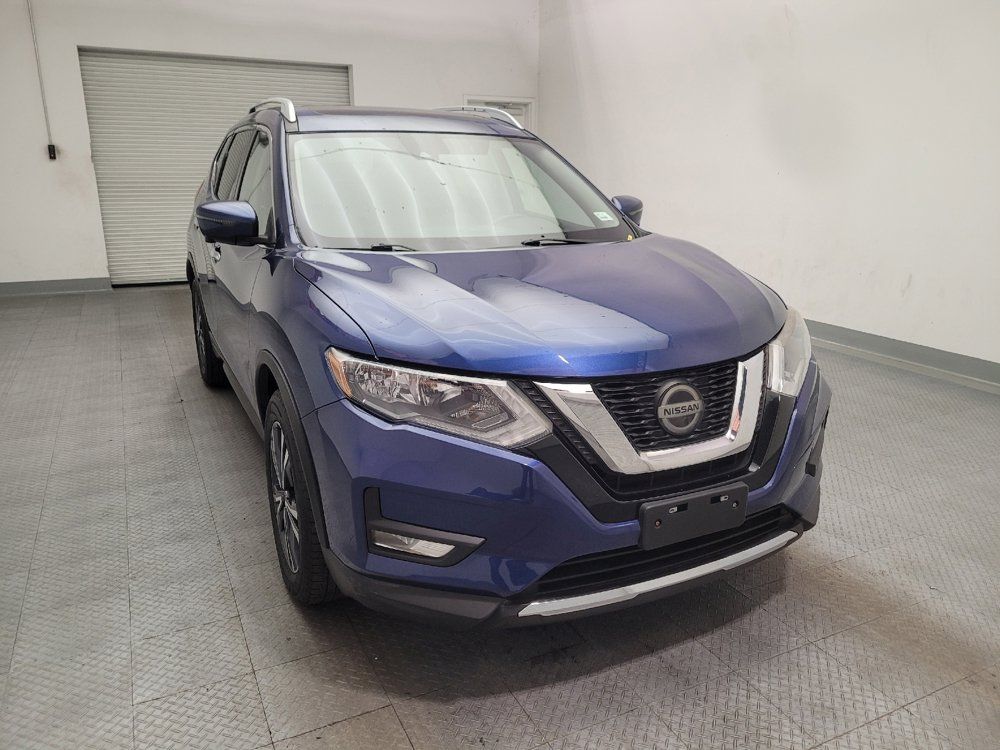 Used 2020 Nissan Rogue SV w/ Sun & Sound Touring Package FWD image 14