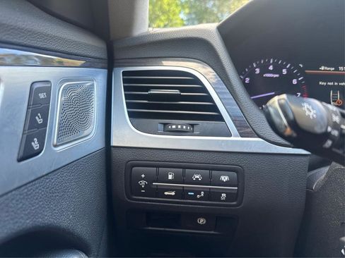 Used 2018 Genesis G80 3.8 w/ Option Group 02 image 19