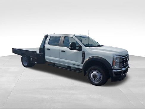 Used 2025 Ford F550 4x4 Crew Cab Super Duty image 7
