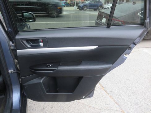 Used 2014 Subaru Outback 2.5i Premium AWD/4WD image 28