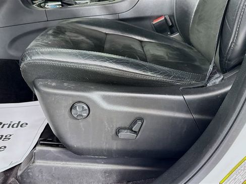 Used 2018 Jeep Grand Cherokee Altitude image 21