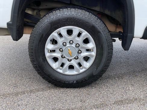 Used 2024 Chevrolet Silverado 2500 LT image 32