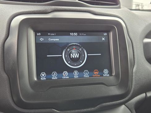 Certified 2019 Jeep Renegade Trailhawk image 11