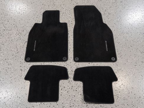 Used 2022 Porsche 911 Turbo S image 79