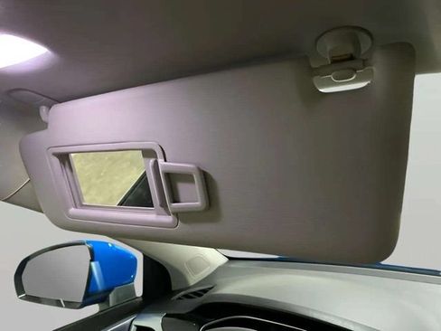 Used 2025 Volkswagen Taos SE w/ Panoramic Sunroof Package AWD/4WD image 57