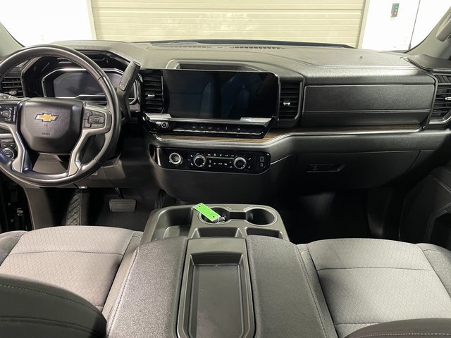 Used 2024 Chevrolet Silverado 1500 LT AWD/4WD image 13