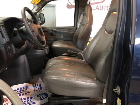 Used 2006 Chevrolet Express 1500 Passenger image 13