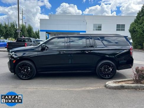 Used 2023 Chevrolet Suburban RST w/ Luxury Package AWD/4WD image 4
