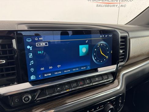 Used 2023 Chevrolet Silverado 1500 LT image 15