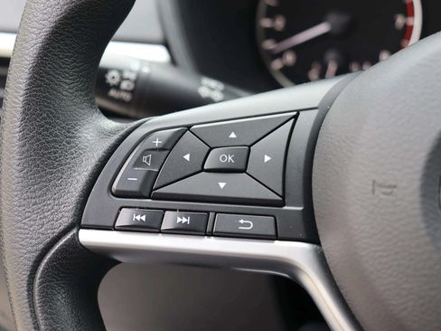 Used 2022 Nissan Altima 2.5 SV AWD/4WD image 21