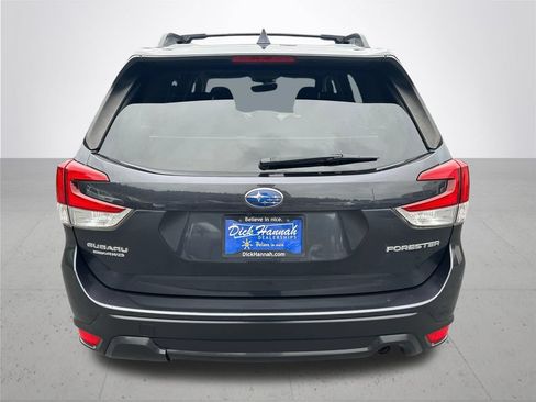 Used 2019 Subaru Forester Premium w/ All-Weather Package AWD/4WD image 8