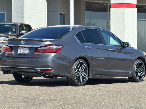 Used 2017 Honda Accord Sport image 2
