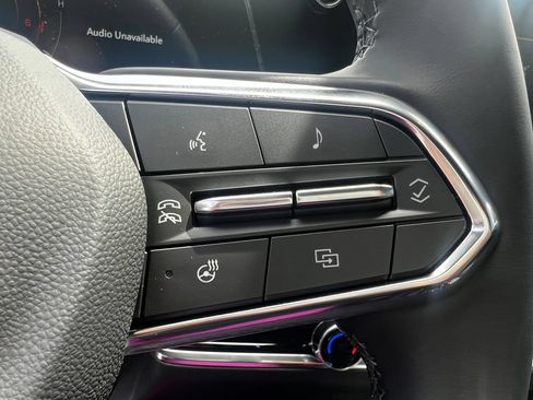 New 2026 Chevrolet Equinox LT w/ Convenience Package II FWD image 7