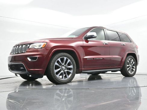 Used 2018 Jeep Grand Cherokee Overland AWD/4WD image 43