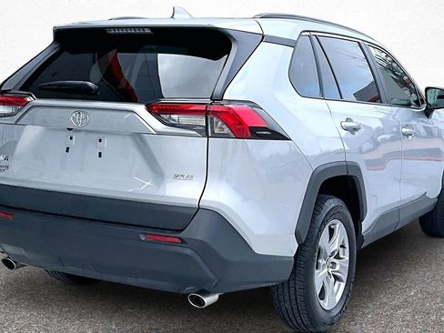 Certified 2022 Toyota RAV4 XLE w/ Convenience Package image 5