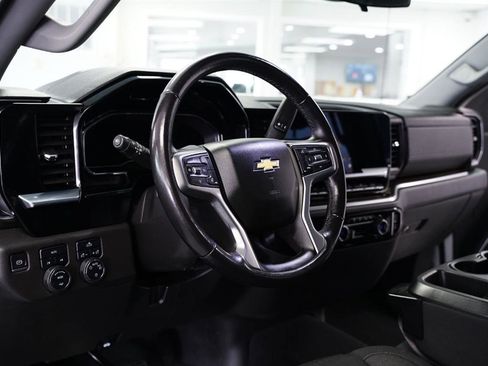 Used 2022 Chevrolet Silverado 1500 LT image 17