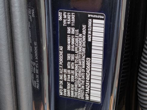 Certified 2022 Porsche Cayenne Platinum Edition AWD/4WD image 39