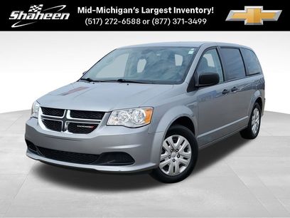 Used 2019 Dodge Grand Caravan SE w/ UConnect Hands-Free Group
