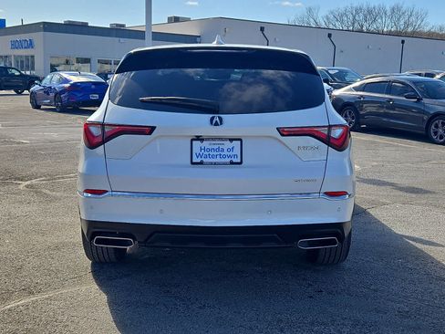 Used 2023 Acura MDX SH-AWD w/ Technology Package image 6