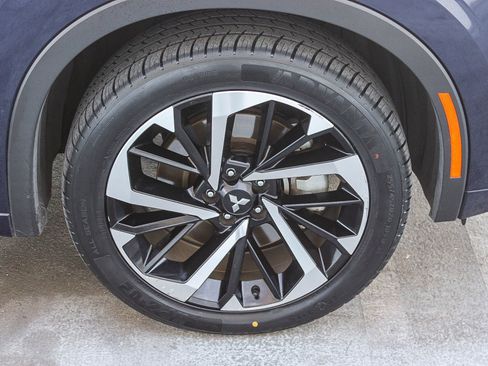 Used 2022 Mitsubishi Outlander SEL image 11