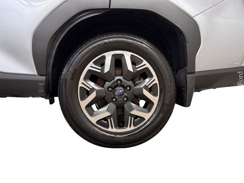 Used 2025 Subaru Forester Premium AWD/4WD image 7