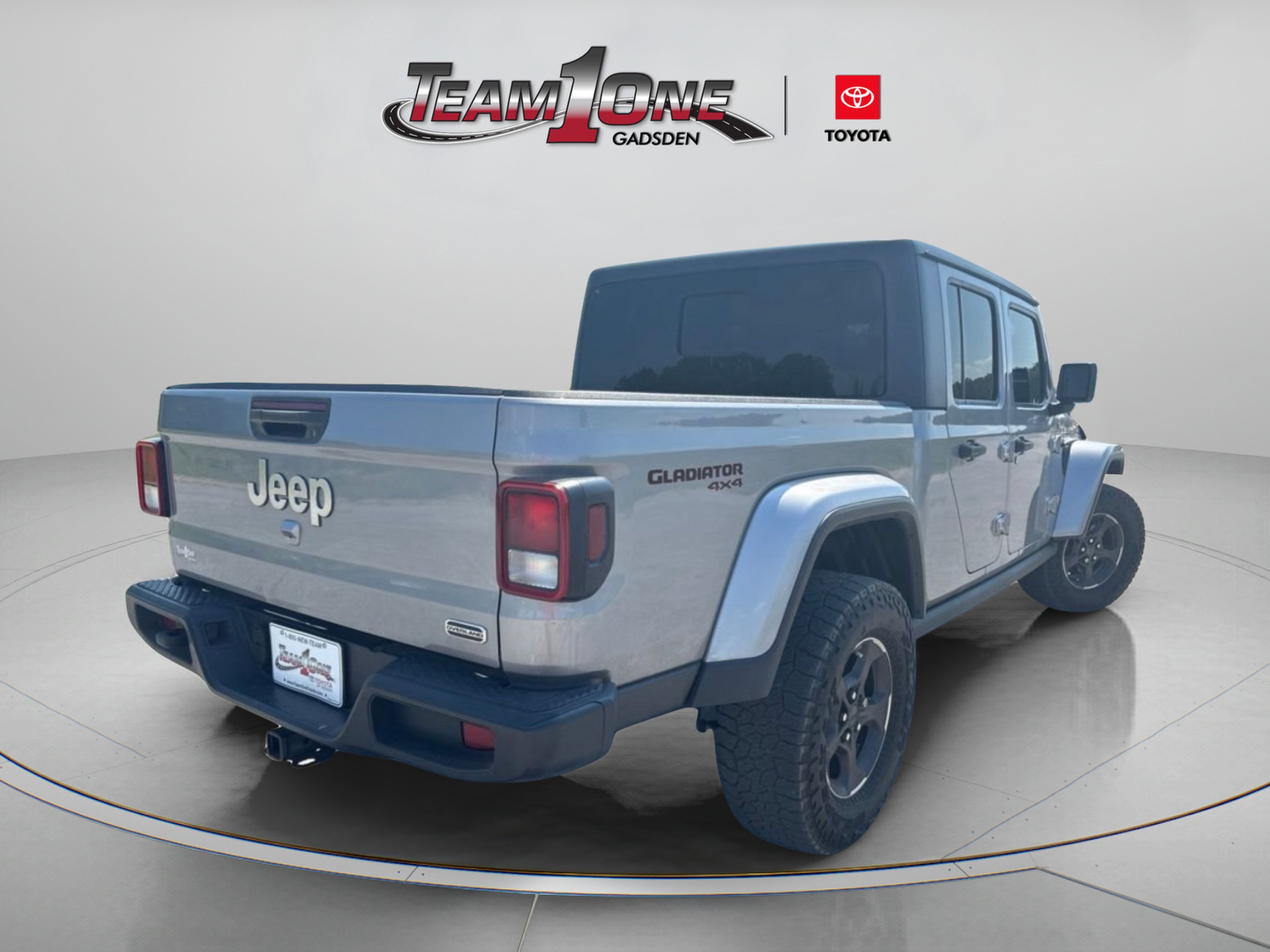 Used 2020 Jeep Gladiator Overland AWD/4WD image 7