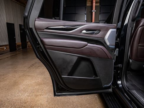 Used 2023 Cadillac Escalade Sport Platinum image 37