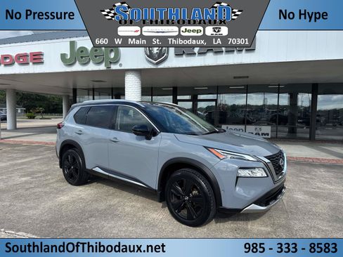 Used 2023 Nissan Rogue Platinum w/ Platinum Premium Package FWD image 1